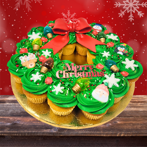 Christmas Wreath Cupcake Cake