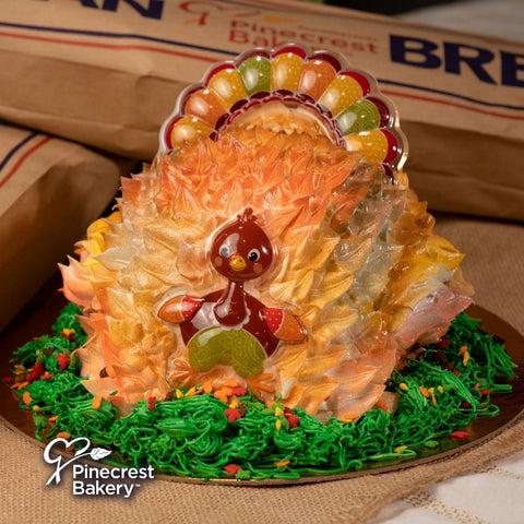 Thanksgiving: Merengue Turkey Shaped Cake